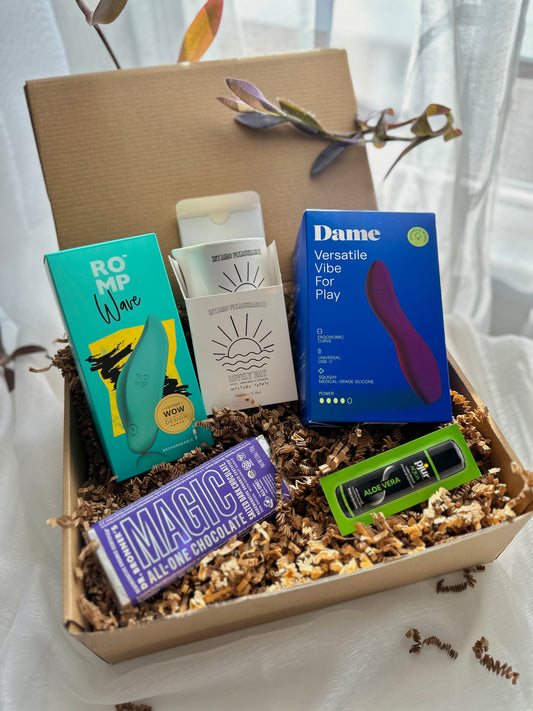 Romantic Date Night Box (Vulva & Vulva)